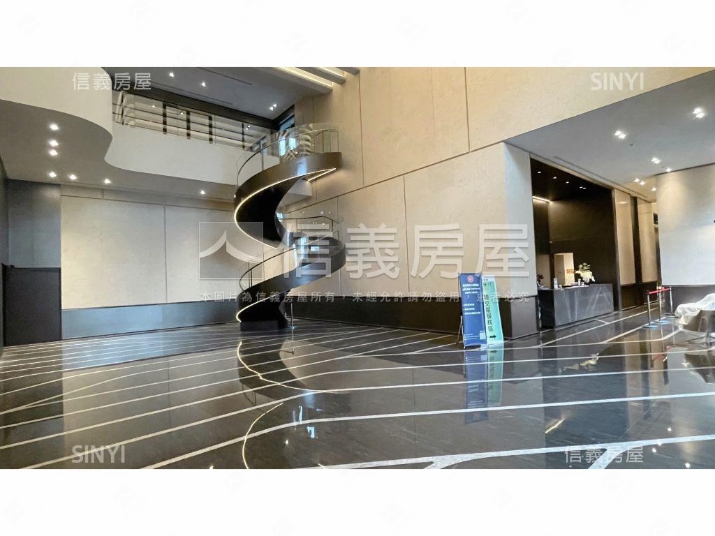 面外視野＊高坪效三房車位房屋室內格局與周邊環境