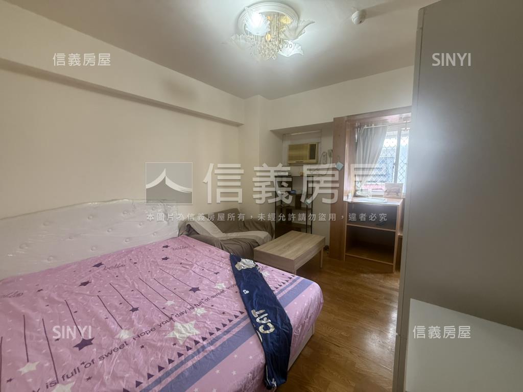 逢甲第五大街商場美套房房屋室內格局與周邊環境