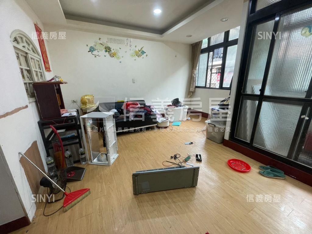 中誠街三樓公寓房屋室內格局與周邊環境