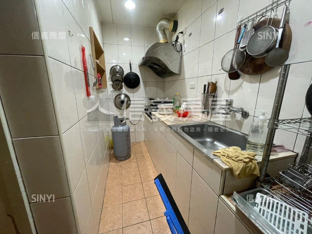 中誠街三樓公寓房屋室內格局與周邊環境