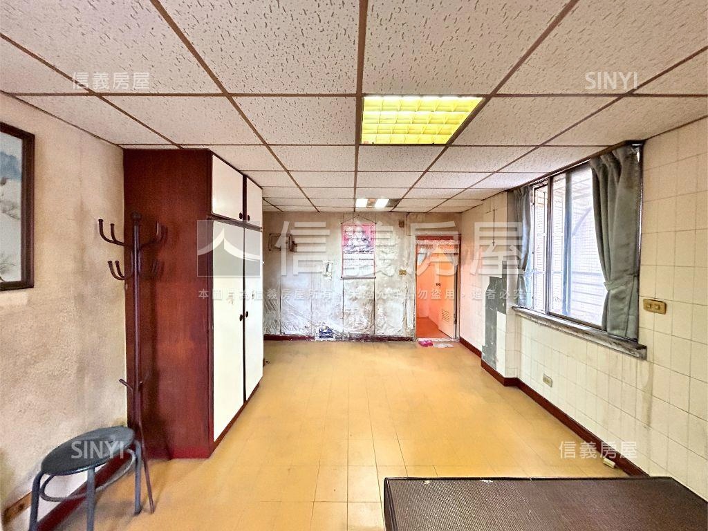 成都邊間採光後棟安靜大廈房屋室內格局與周邊環境