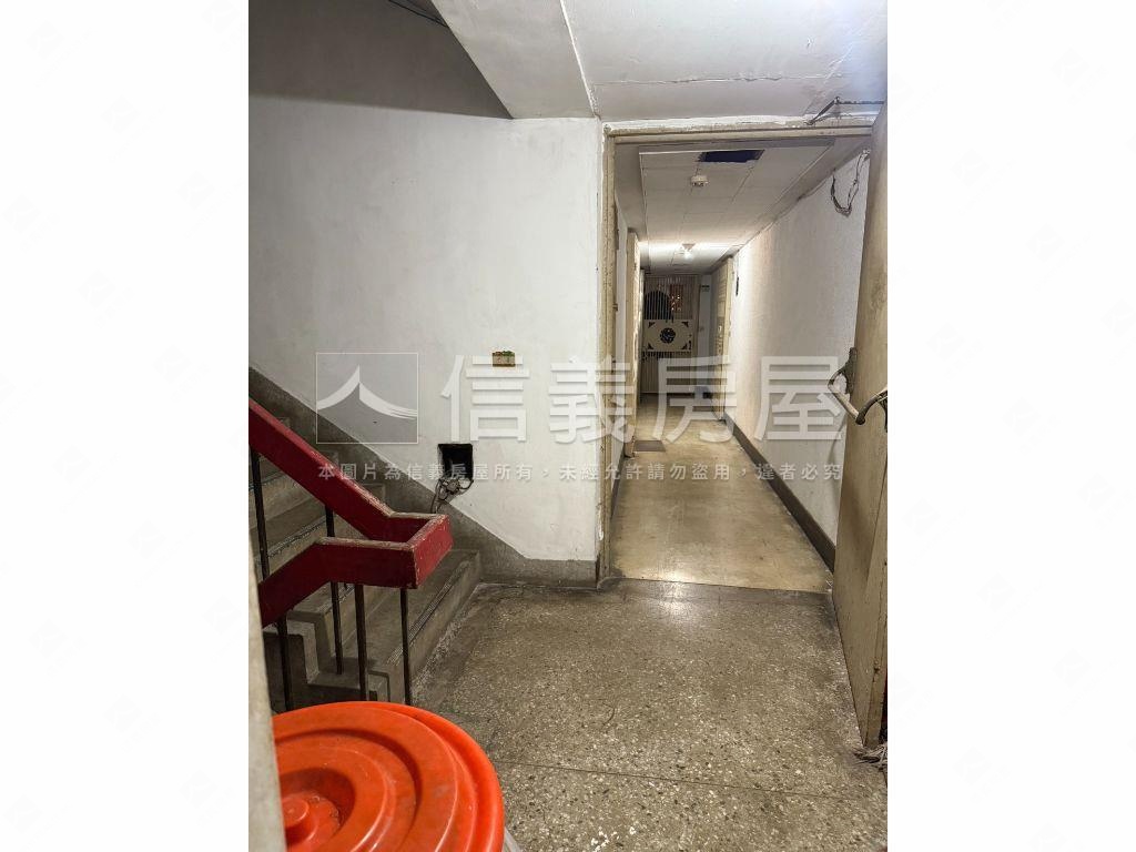 成都邊間採光後棟安靜大廈房屋室內格局與周邊環境