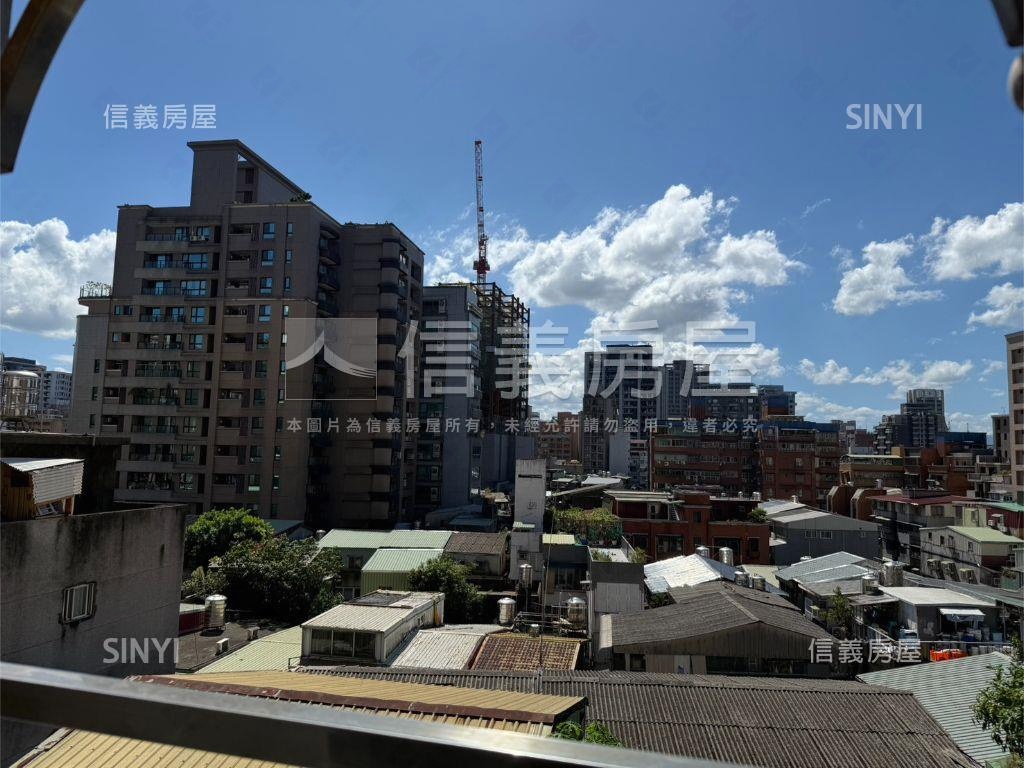 成都邊間採光後棟安靜大廈房屋室內格局與周邊環境