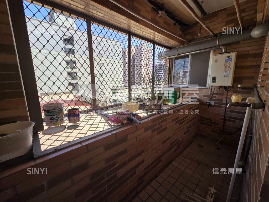 陽明面公園邊間大三房房屋室內格局與周邊環境