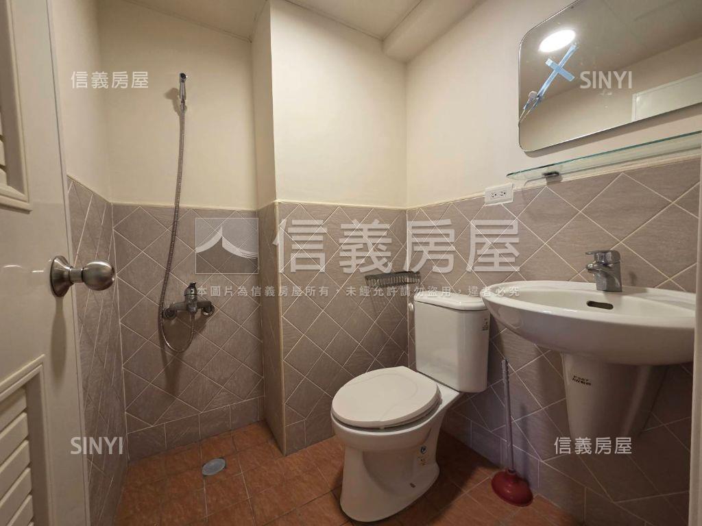 陽明面公園邊間大三房房屋室內格局與周邊環境