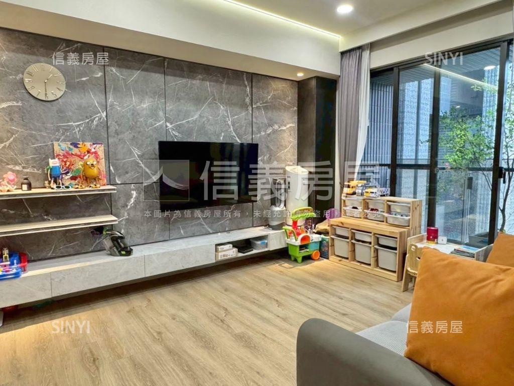 順天景美美三房附平車房屋室內格局與周邊環境