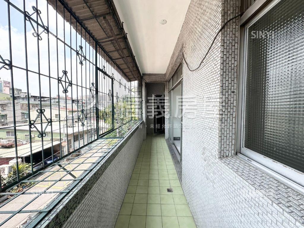近遠東通訊園區明亮三樓房屋室內格局與周邊環境