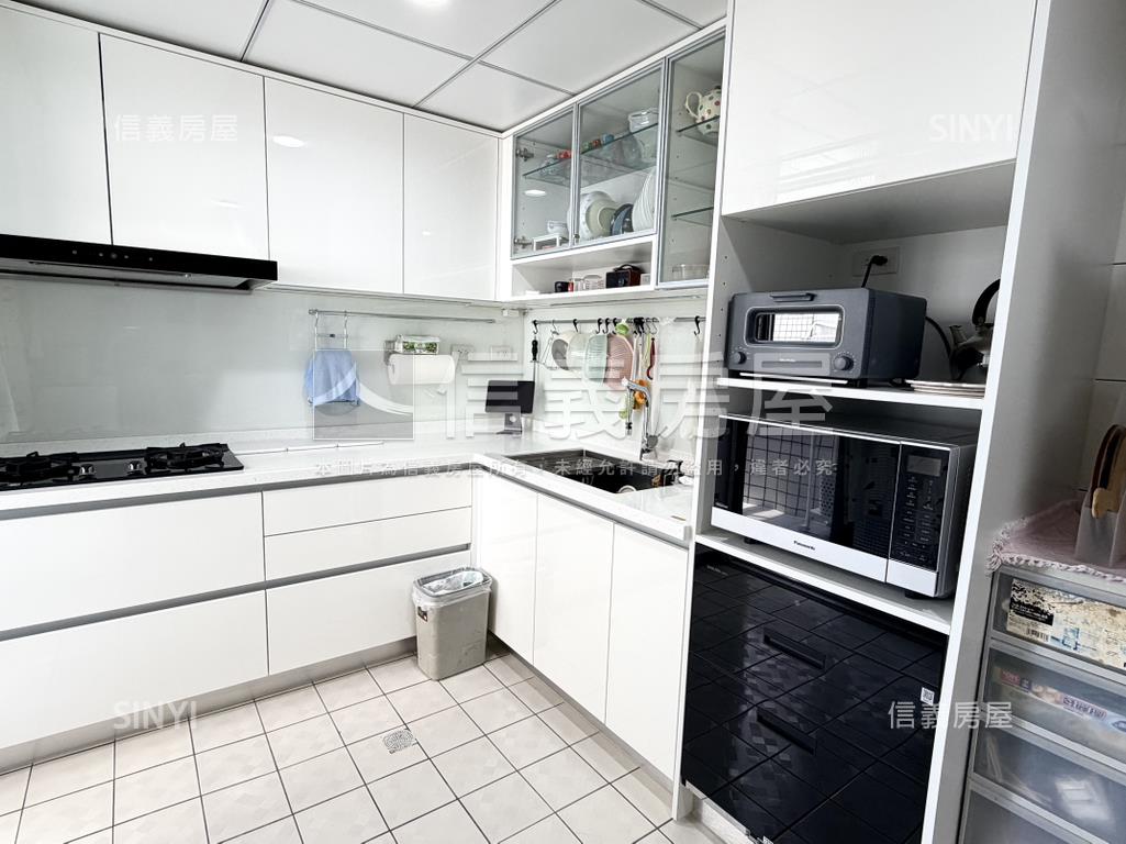 東區高樓質感三房平車房屋室內格局與周邊環境