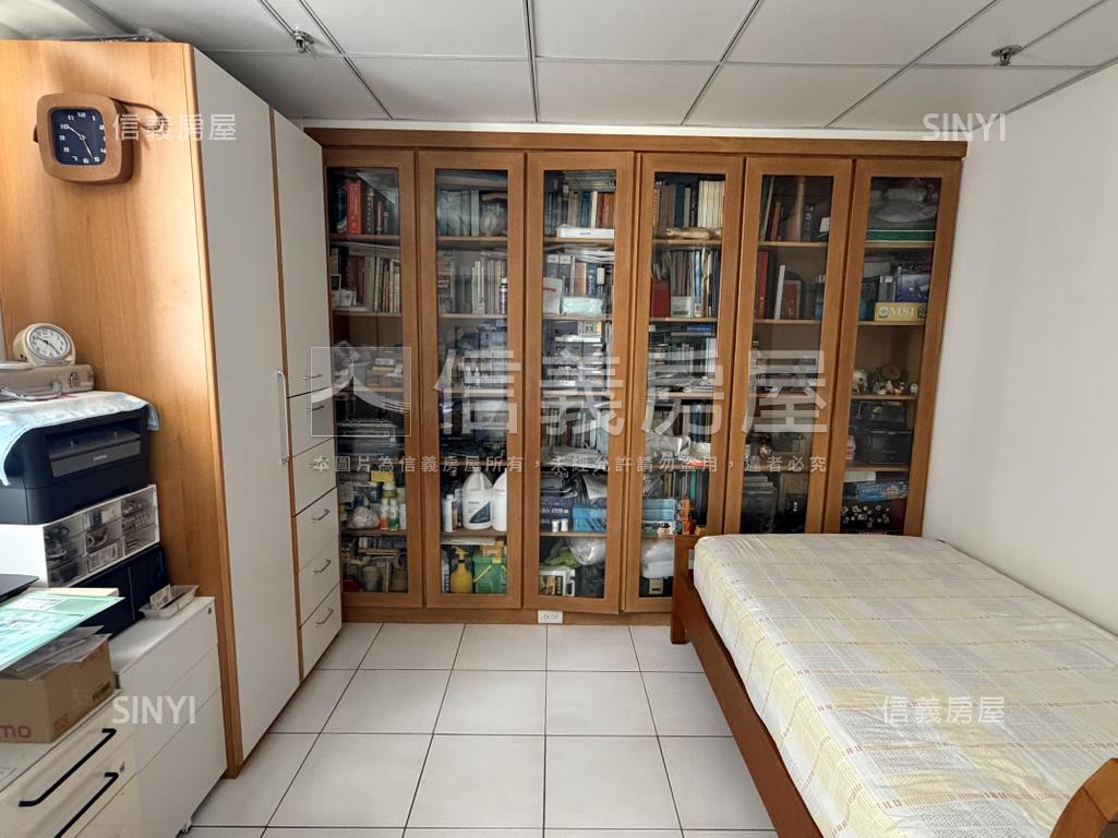 東區高樓質感三房平車房屋室內格局與周邊環境