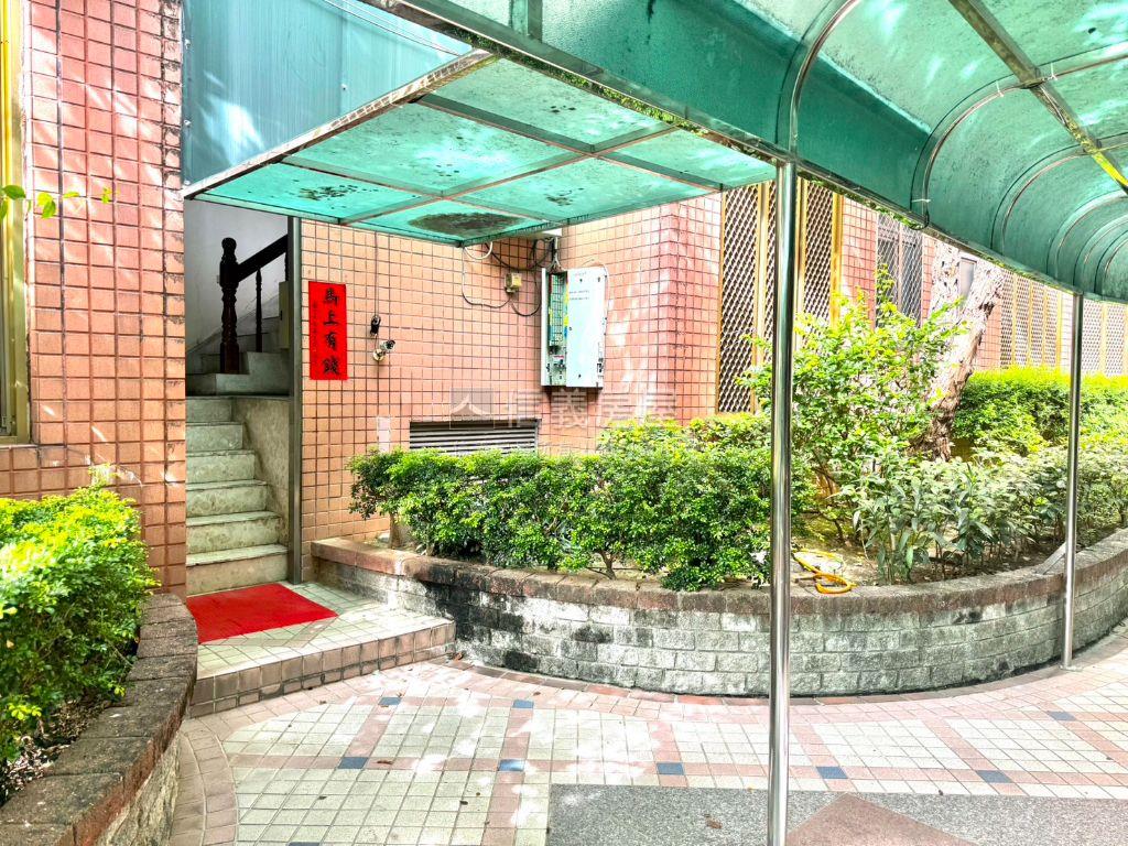 近櫻花捷運站優質套房房屋室內格局與周邊環境