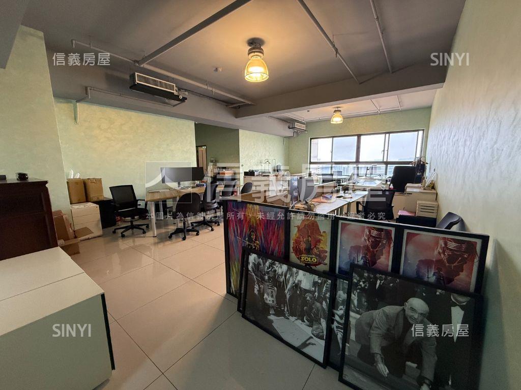 國際金融雙星高樓商辦房屋室內格局與周邊環境