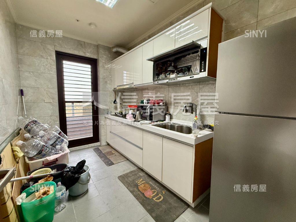 國際金融雙星高樓商辦房屋室內格局與周邊環境