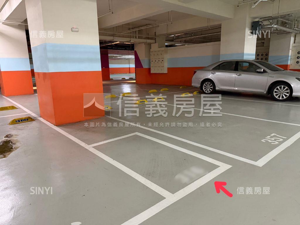 國際金融雙星高樓商辦房屋室內格局與周邊環境