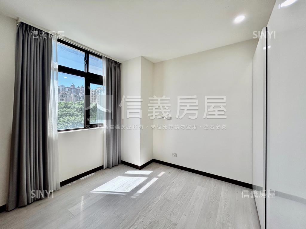 首璽長虹樹梢戶房屋室內格局與周邊環境
