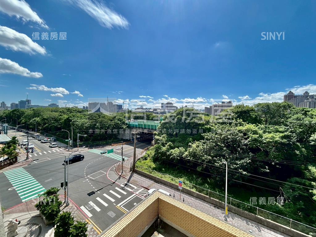 首璽長虹樹梢戶房屋室內格局與周邊環境