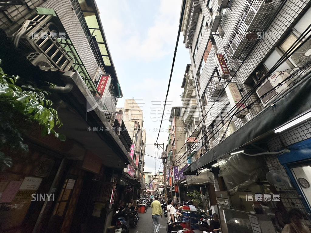 龍山寺三水小金店面房屋室內格局與周邊環境