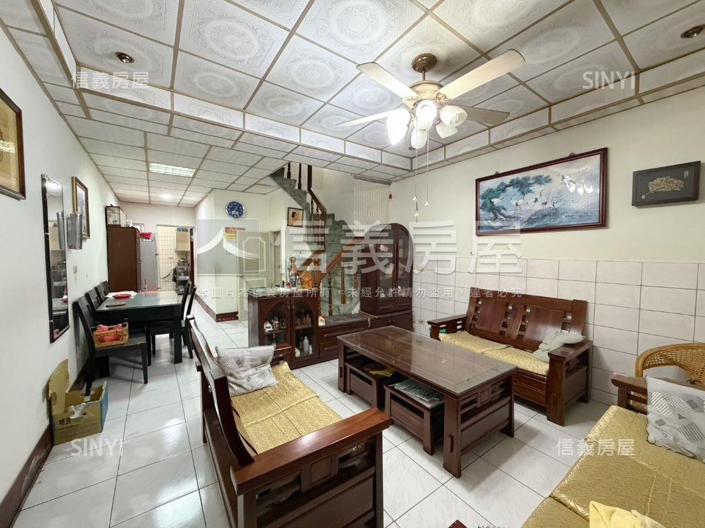 新！大里好讚的透天房屋室內格局與周邊環境