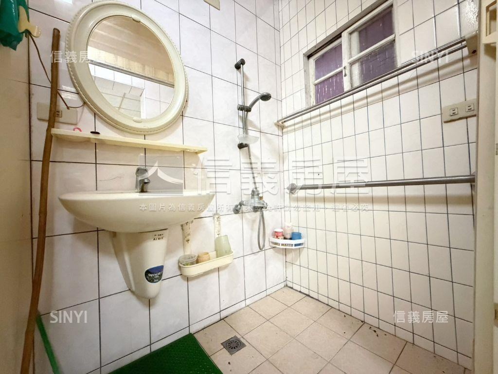 新！大里好讚的透天房屋室內格局與周邊環境