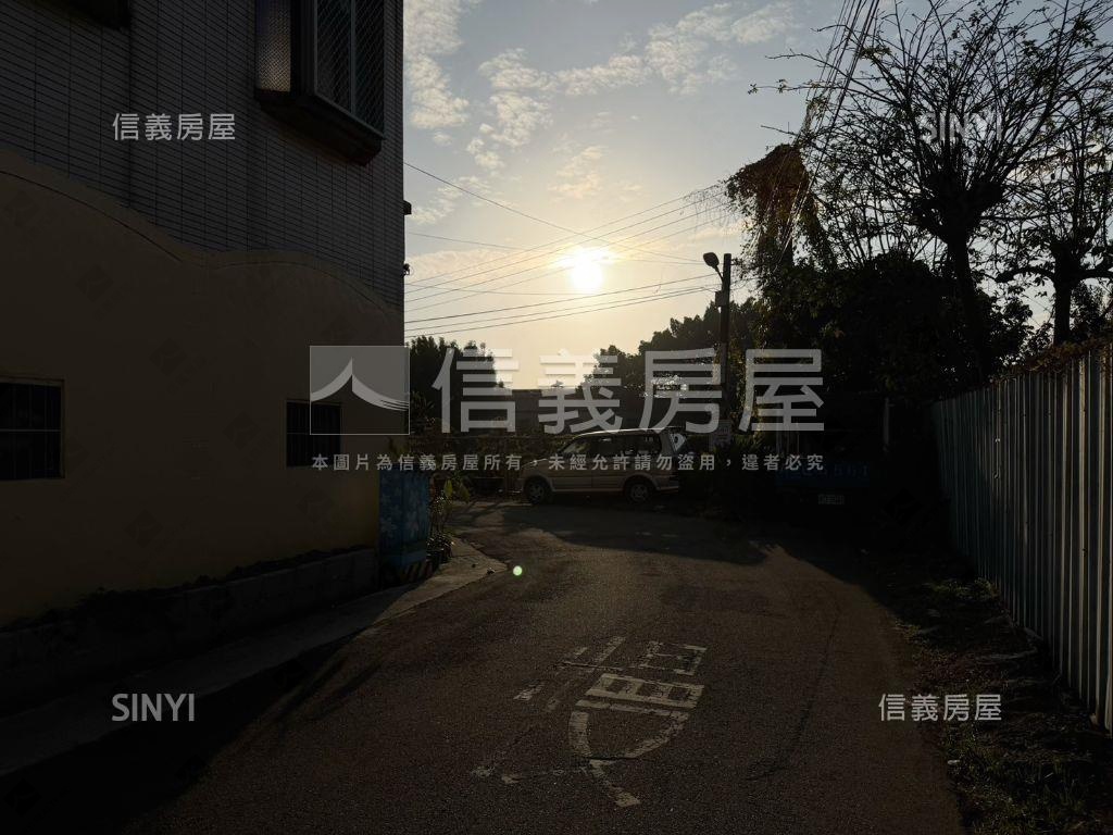 新！大里好讚的透天房屋室內格局與周邊環境