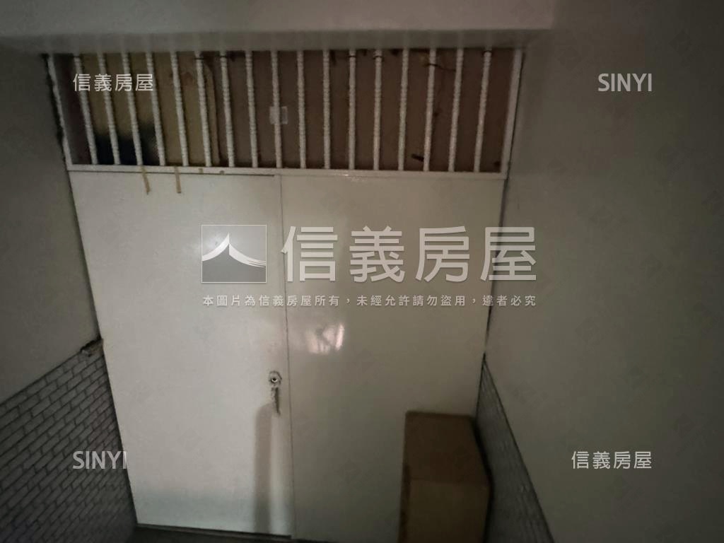 光復路關埔連鎖臨路店面房屋室內格局與周邊環境