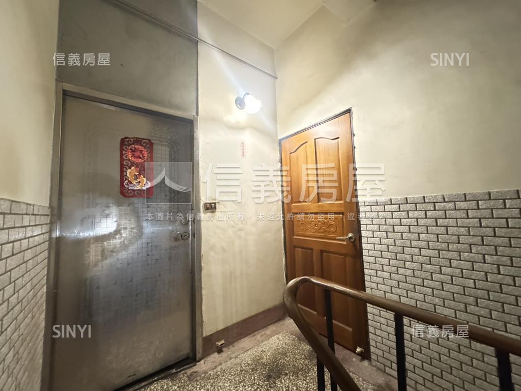 光復路關埔連鎖臨路店面房屋室內格局與周邊環境