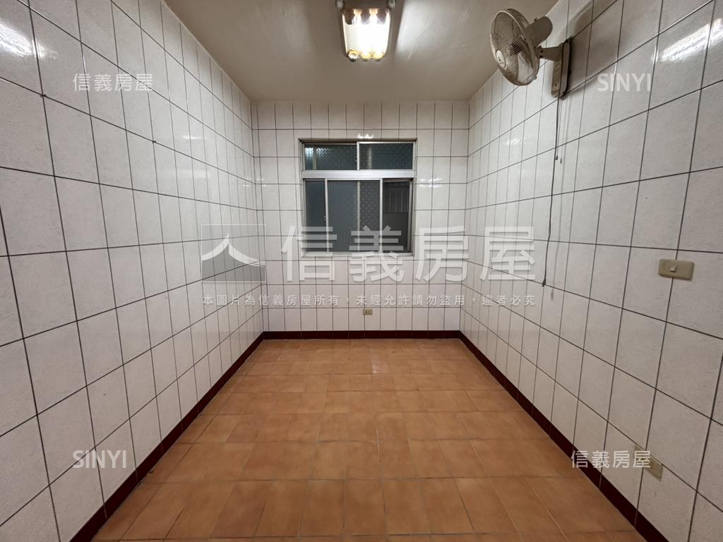 樟樹邊間完美１樓房屋室內格局與周邊環境