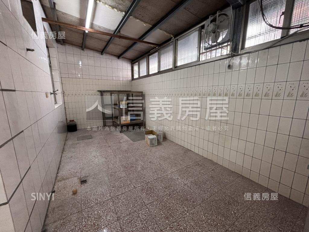 樟樹邊間完美１樓房屋室內格局與周邊環境