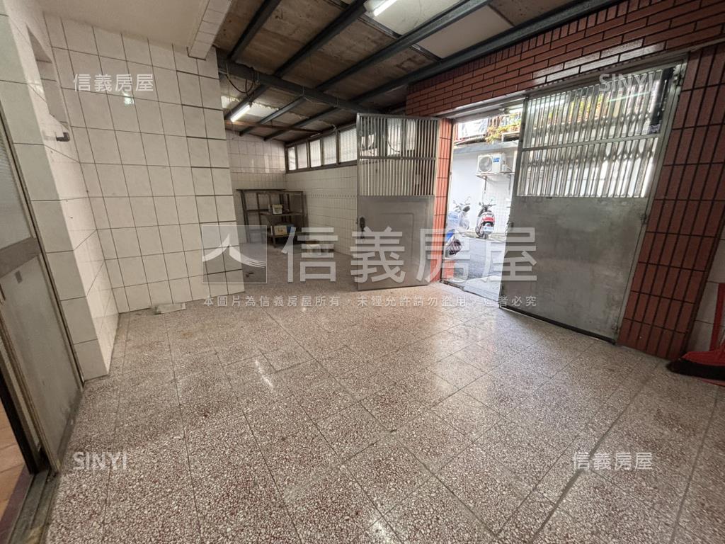 樟樹邊間完美１樓房屋室內格局與周邊環境