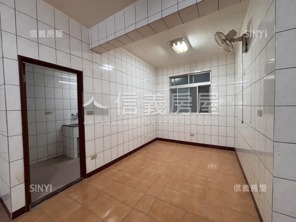 樟樹邊間完美１樓房屋室內格局與周邊環境