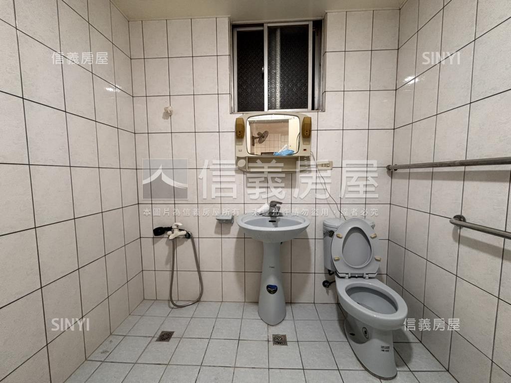 樟樹邊間完美１樓房屋室內格局與周邊環境