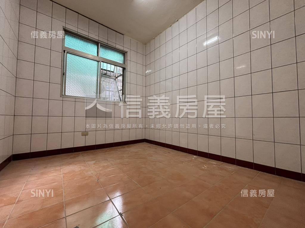 樟樹邊間完美１樓房屋室內格局與周邊環境