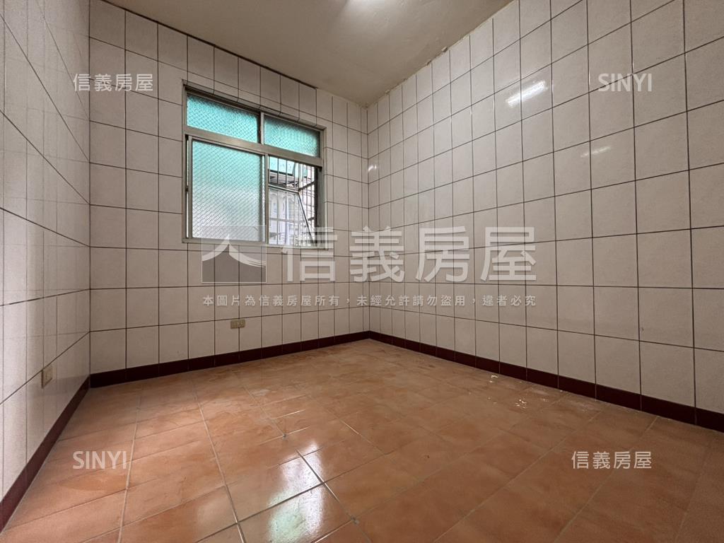 樟樹邊間完美１樓房屋室內格局與周邊環境