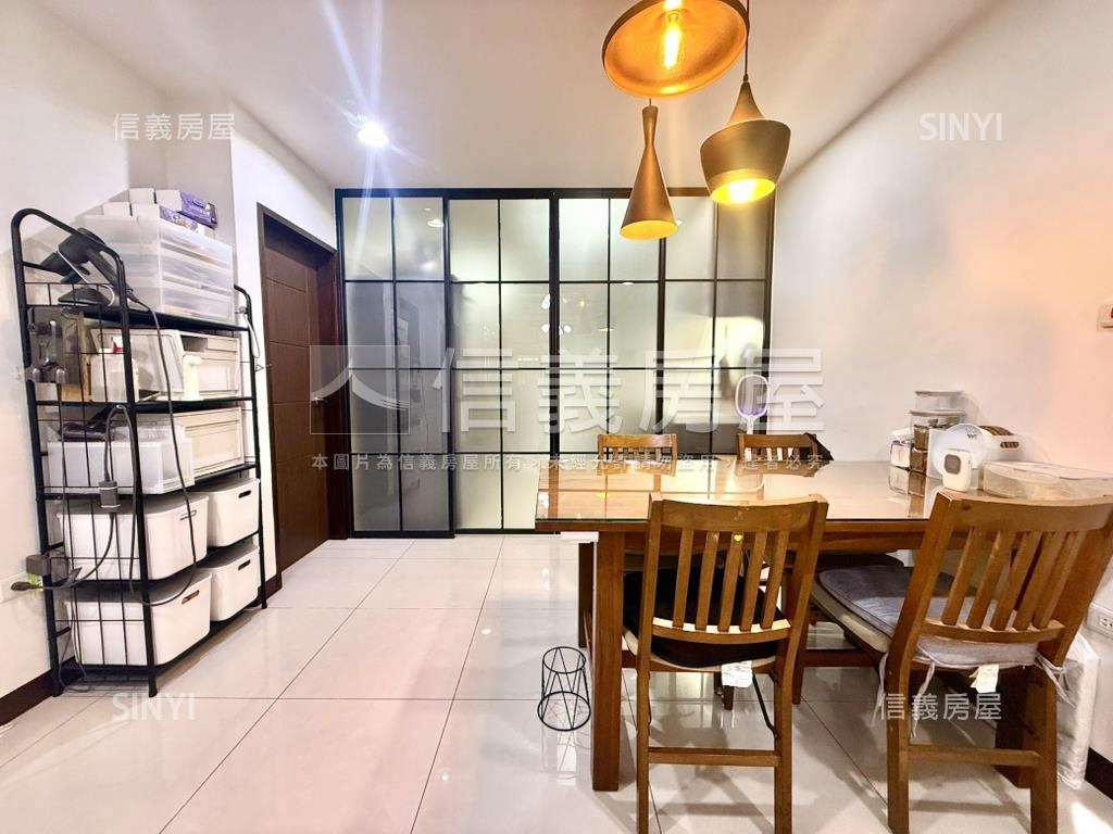 精美裝潢萬大頂加大空間房屋室內格局與周邊環境