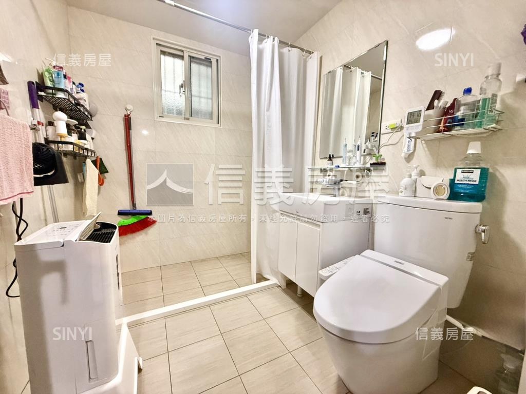 精美裝潢萬大頂加大空間房屋室內格局與周邊環境