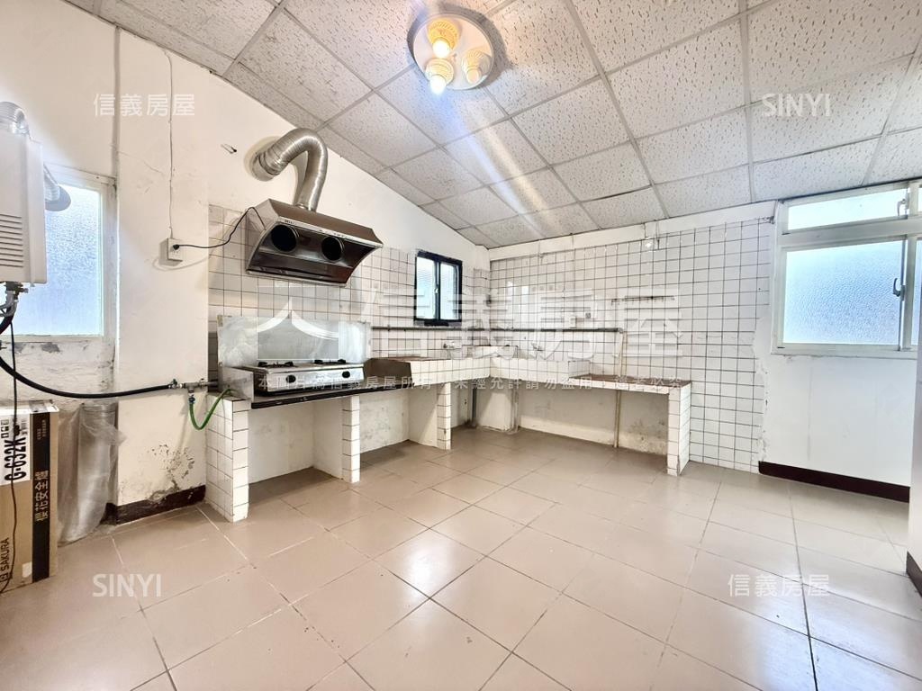 精美裝潢萬大頂加大空間房屋室內格局與周邊環境