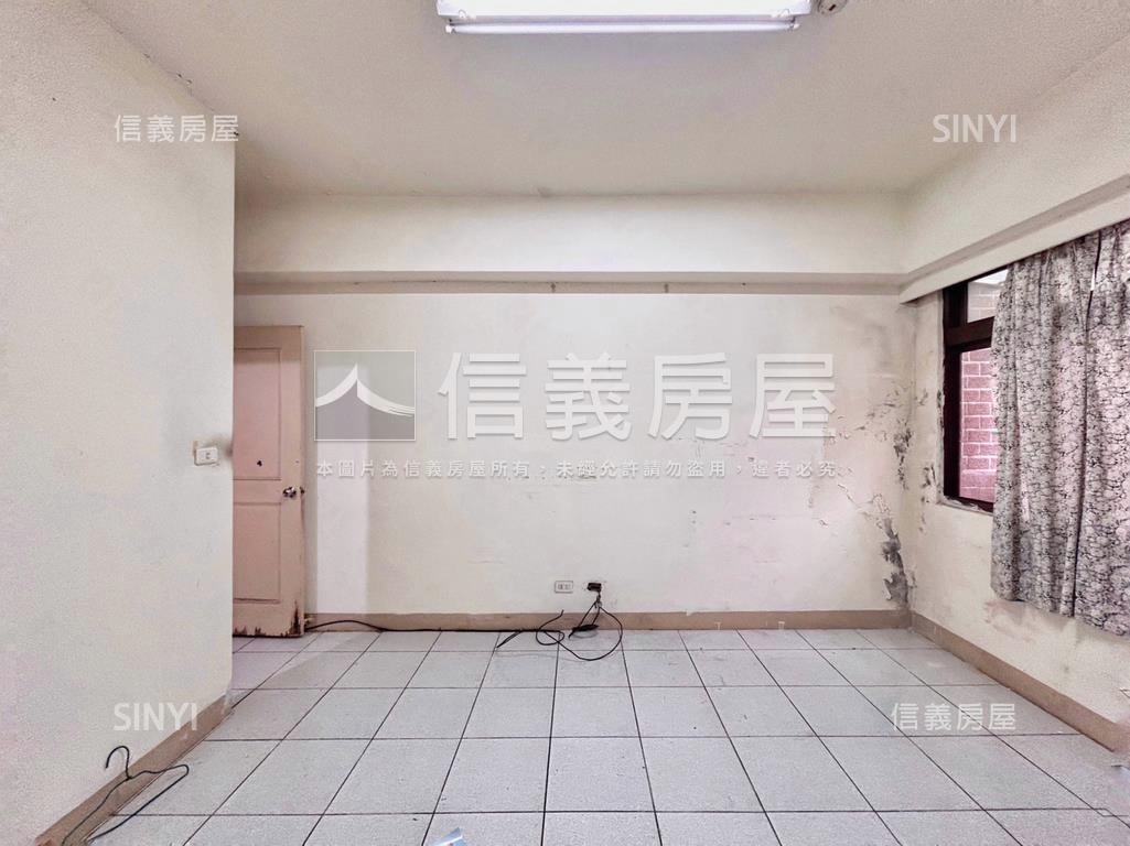 寶祥三房平面車位房屋室內格局與周邊環境