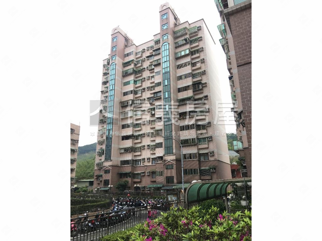 寶祥三房平面車位房屋室內格局與周邊環境