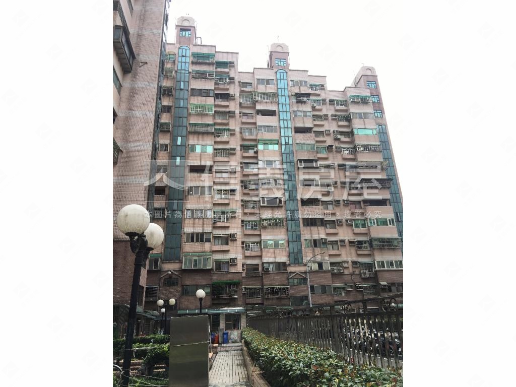 寶祥三房平面車位房屋室內格局與周邊環境