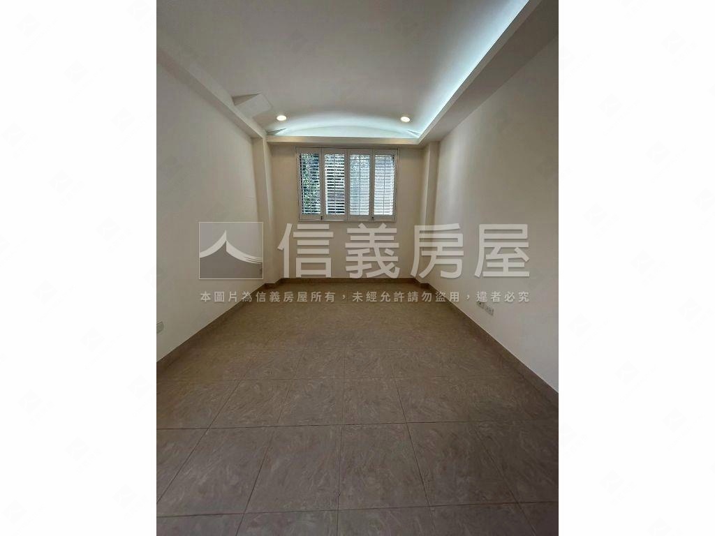 秀崗獨棟美別墅房屋室內格局與周邊環境