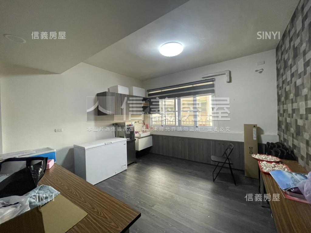 近高餐精美正路騎樓透店房屋室內格局與周邊環境