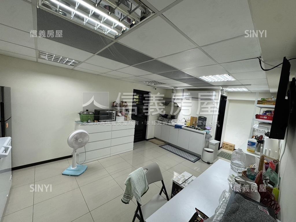近青埔國小正領航南路店面房屋室內格局與周邊環境