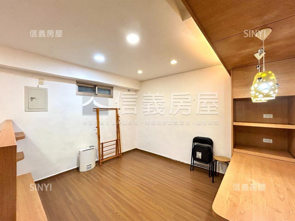 【專任】精緻美裝電梯三房房屋室內格局與周邊環境