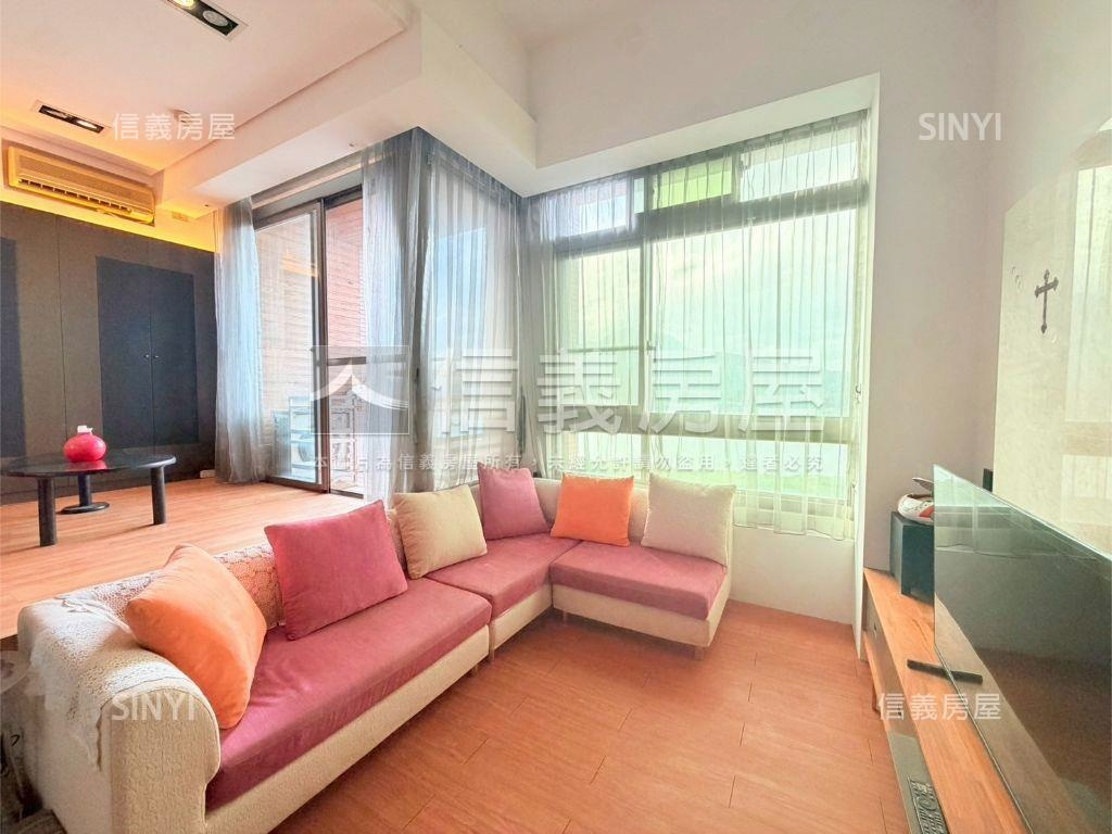 觀音河景廣角映入美宅房屋室內格局與周邊環境