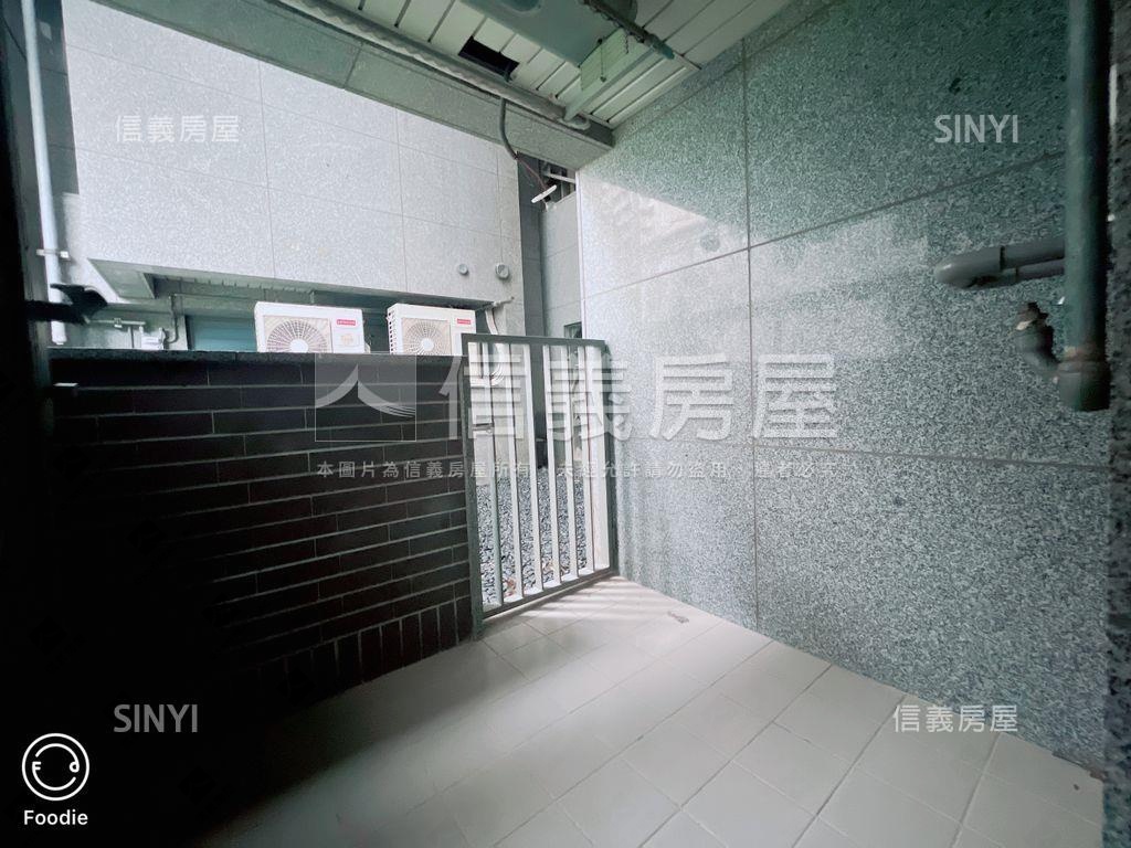 亞東商悅＊挑高六米店面房屋室內格局與周邊環境