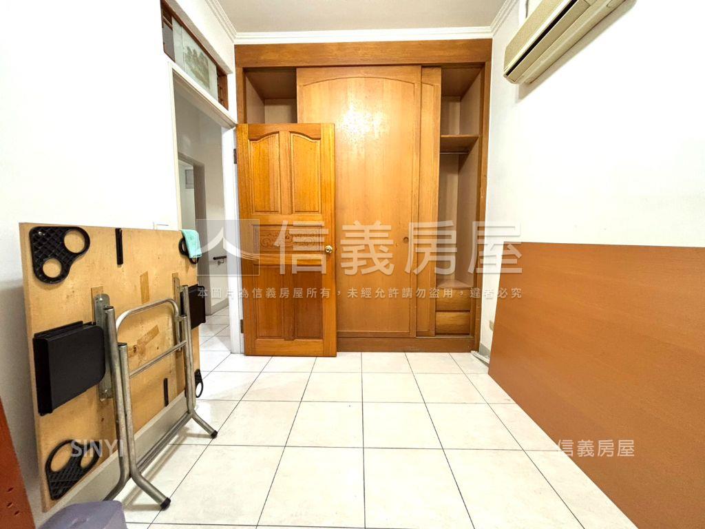 板橋美美二樓房屋室內格局與周邊環境