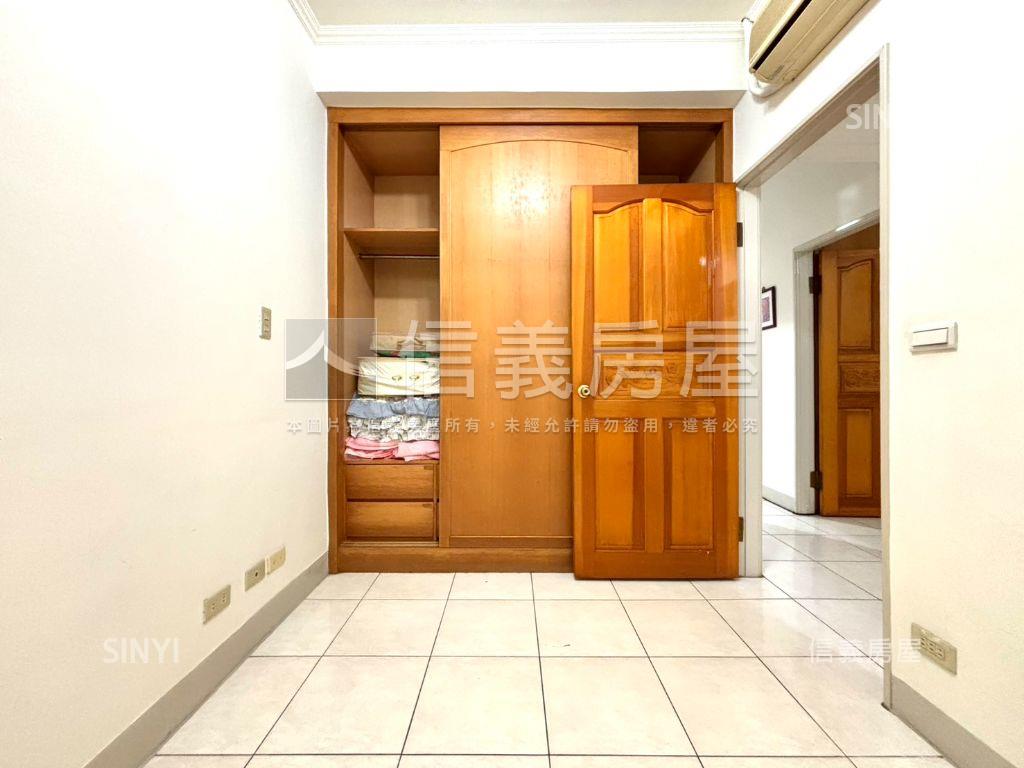 板橋美美二樓房屋室內格局與周邊環境
