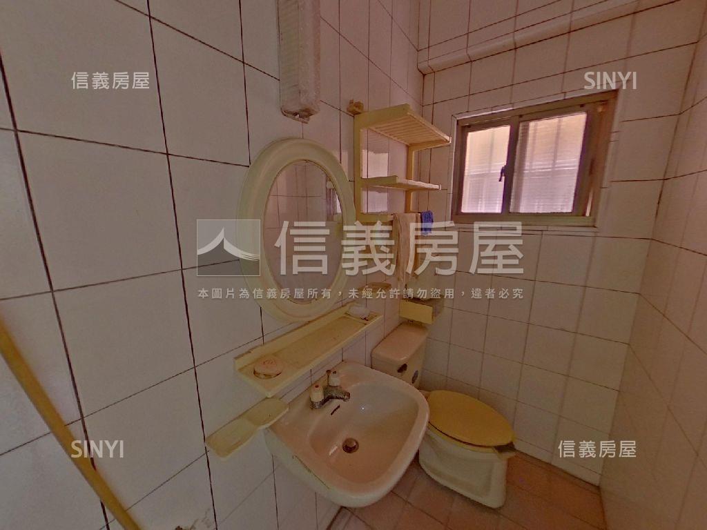 近建興市場正四樓透天房屋室內格局與周邊環境