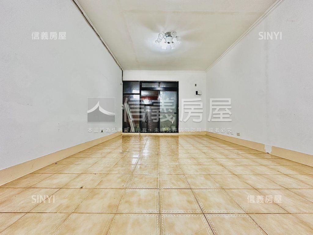 近捷運南勢角站一樓房屋室內格局與周邊環境