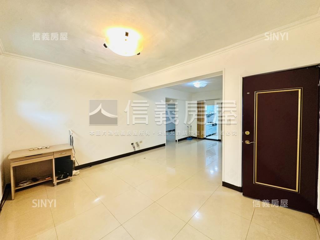 近大勇國小美裝潢三房房屋室內格局與周邊環境