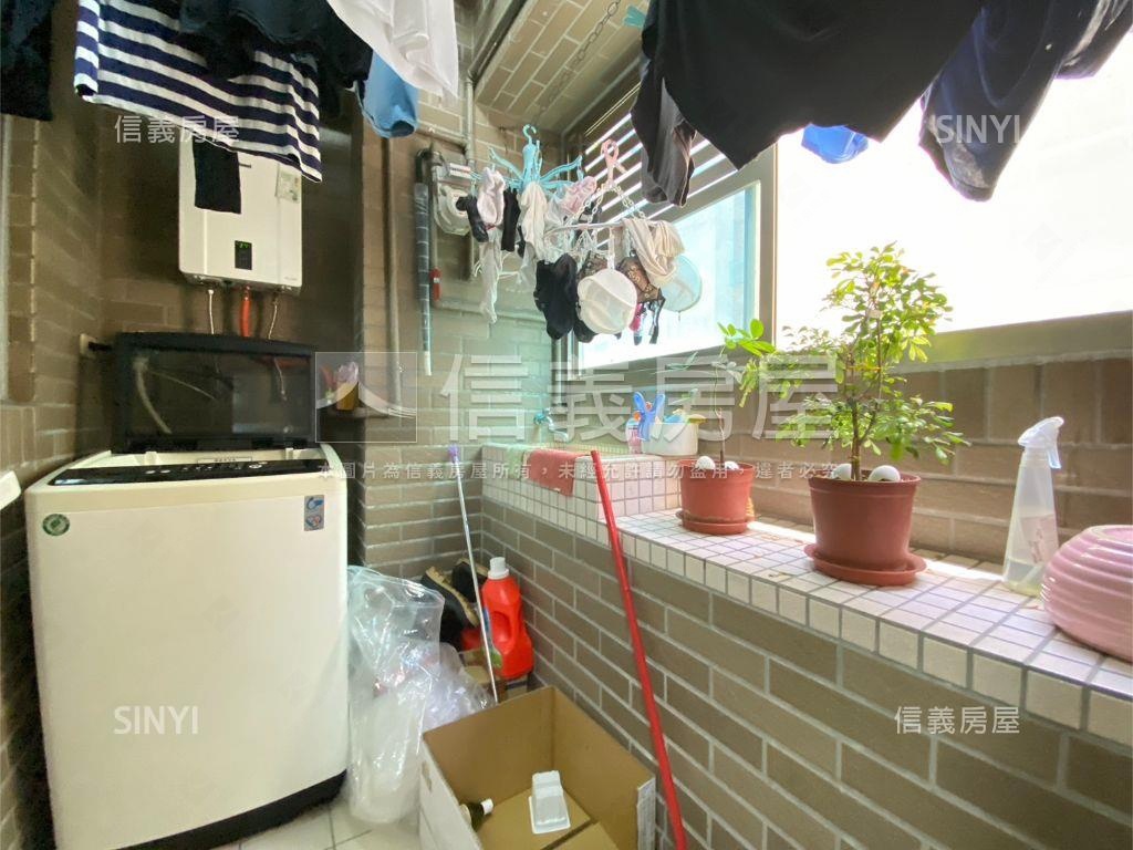 專任藝文竹城富士三房車位房屋室內格局與周邊環境